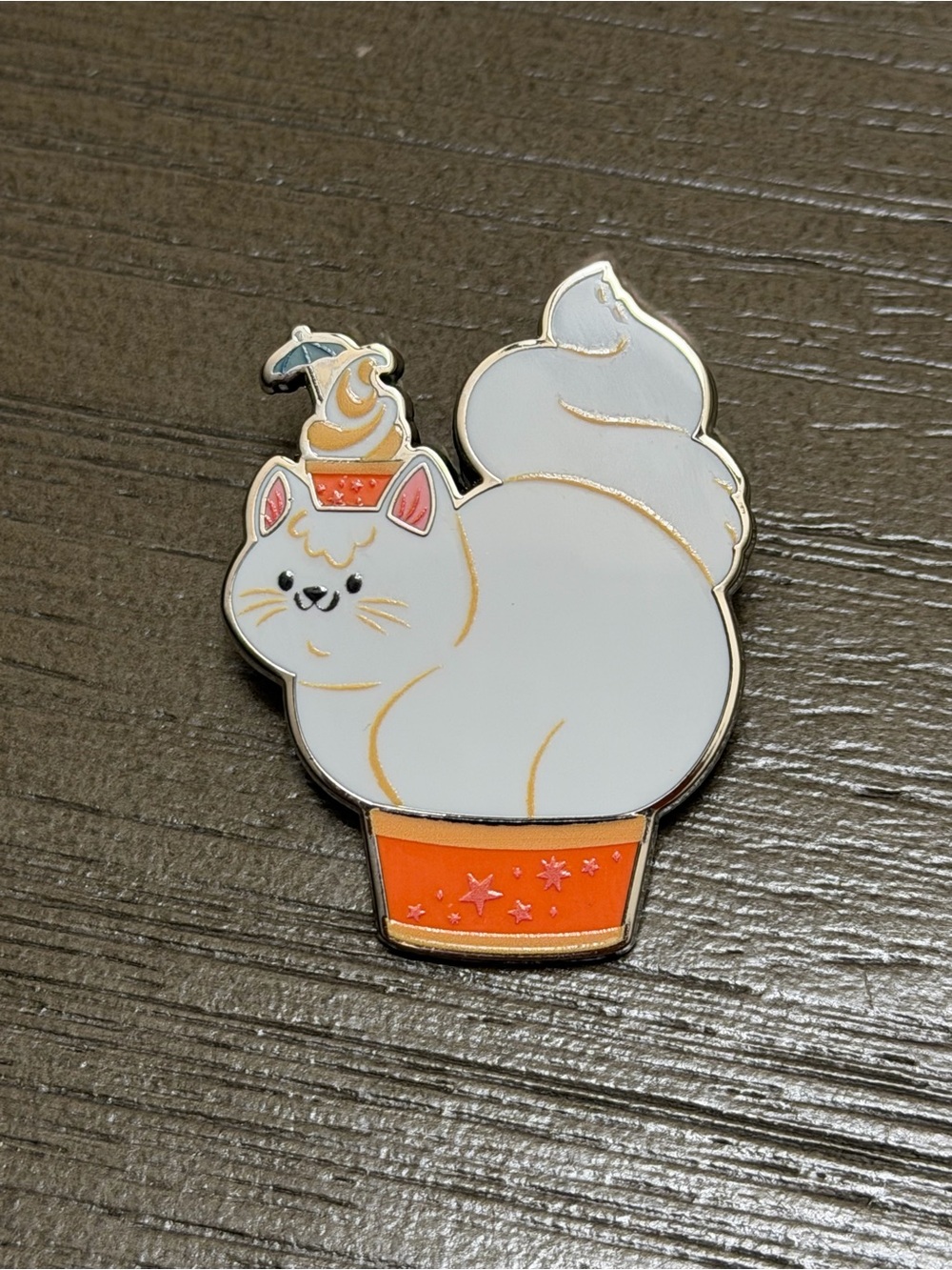 2026 Disney Halloween Dole Whip Treat White Cat Halloween Costume LR Mystery Pin